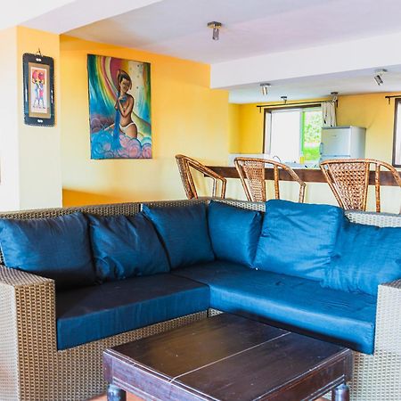 Aparthotel Jardin Tropical ブジュンブラ エクステリア 写真