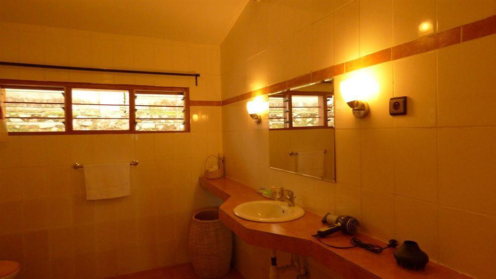 Aparthotel Jardin Tropical ブジュンブラ エクステリア 写真